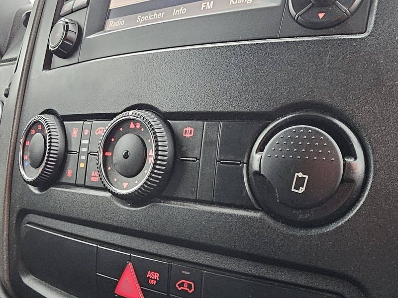 Furgonas su krovinių dėže Volkswagen Crafter 50 2.0 CLICKSTAR: foto 11 Furgonas su krovinių dėže Volkswagen Crafter 50 2.0 CLICKSTAR: foto 11