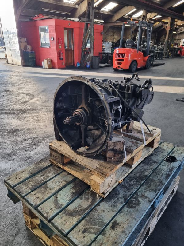 ZF 6S1000TO Gearbox - Pavarų dėžė: foto 4 ZF 6S1000TO Gearbox - Pavarų dėžė: foto 4