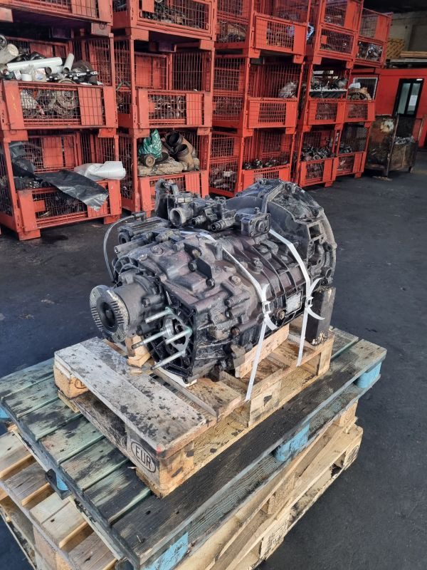 ZF 6S1000TO Gearbox - Pavarų dėžė: foto 1 ZF 6S1000TO Gearbox - Pavarų dėžė: foto 1