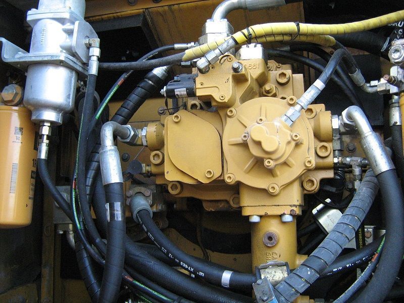 Vikšrinis ekskavatorius Caterpillar 345C L: foto 7