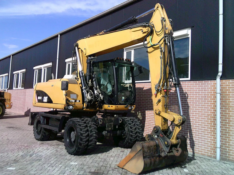 Caterpillar M316D - Ratinis ekskavatorius: foto 4 Caterpillar M316D - Ratinis ekskavatorius: foto 4