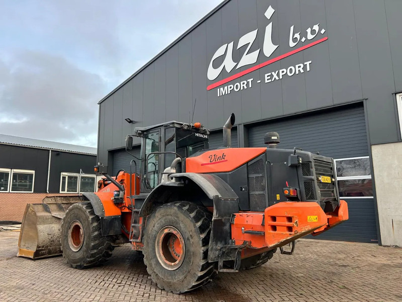 Hitachi ZW310-6 - Ratinis krautuvas: foto 3 Hitachi ZW310-6 - Ratinis krautuvas: foto 3