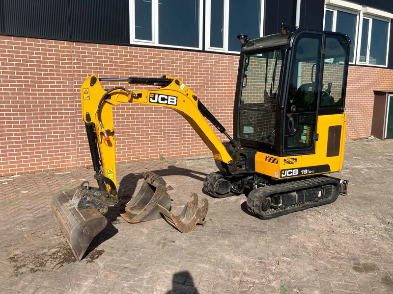 JCB 19C-1 - Mini ekskavatorius: foto 1 JCB 19C-1 - Mini ekskavatorius: foto 1