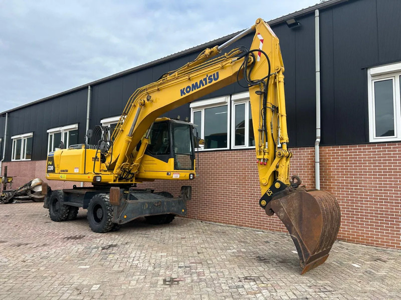 Komatsu PW200 - Ratinis ekskavatorius: foto 3 Komatsu PW200 - Ratinis ekskavatorius: foto 3