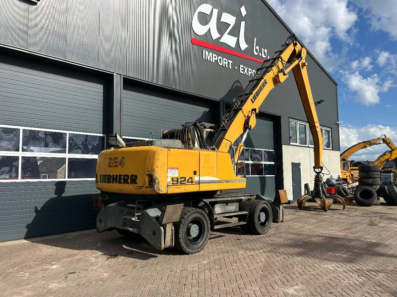 Liebherr A924C - Ekskavatorius su ilga strėle: foto 4 Liebherr A924C - Ekskavatorius su ilga strėle: foto 4