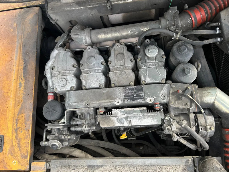 Liebherr A924C - Ekskavatorius su ilga strėle: foto 5 Liebherr A924C - Ekskavatorius su ilga strėle: foto 5