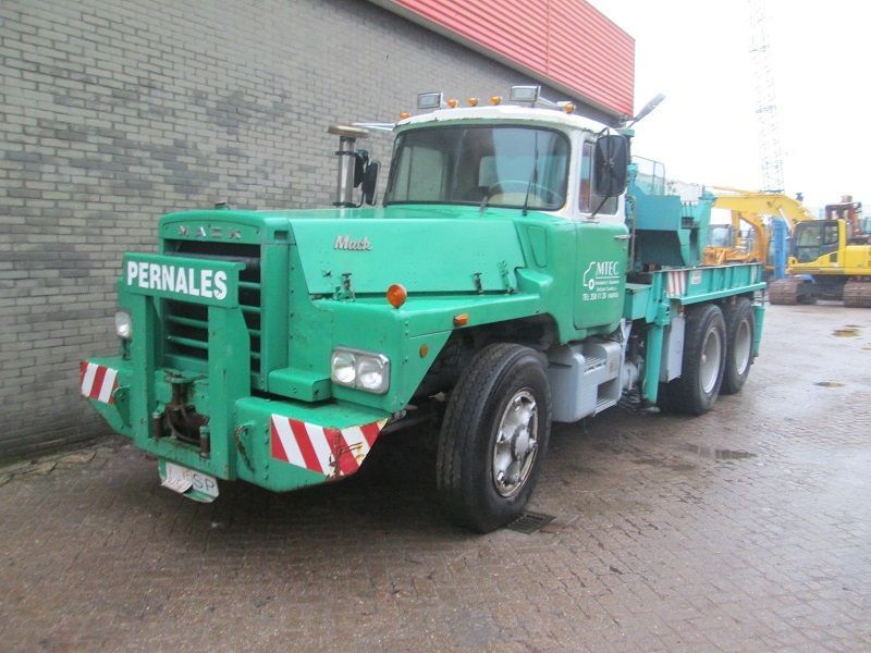 MACK DM807 - Sunkvežimis su kranu, Autokranas: foto 1 MACK DM807 - Sunkvežimis su kranu, Autokranas: foto 1