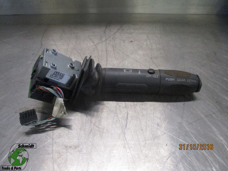 Iveco 504213165 stuur hendel stralis - Kabina ir interjeras - Sunkvežimis: foto 1 Iveco 504213165 stuur hendel stralis - Kabina ir interjeras - Sunkvežimis: foto 1