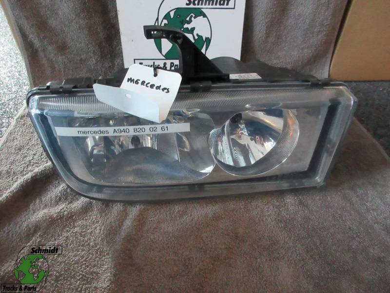 Mercedes-Benz A 940 820 02 61 KOPLAMP AXOR ATEGO NIEUWE OP VOORRAAD RECHTS - Priekinis žibintas - Sunkvežimis: foto 1 Mercedes-Benz A 940 820 02 61 KOPLAMP AXOR ATEGO NIEUWE OP VOORRAAD RECHTS - Priekinis žibintas - Sunkvežimis: foto 1