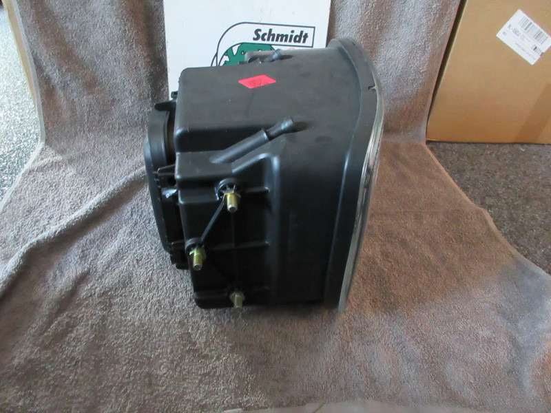 Mercedes-Benz A 943 820 02 61 // A 943 820 01 61 KOPLAMP MERCEDES BENZ 1841 MP2 EURO 3 NIEUWE - Priekinis žibintas - Sunkvežimis: foto 3 Mercedes-Benz A 943 820 02 61 // A 943 820 01 61 KOPLAMP MERCEDES BENZ 1841 MP2 EURO 3 NIEUWE - Priekinis žibintas - Sunkvežimis: foto 3