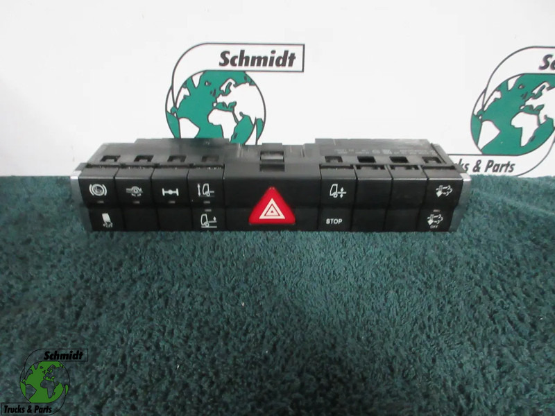 Mercedes-Benz A 960 446 10 23 PANNEL MODULEN MERCEDES 1842 EURO 6 - Elektros sistema - Sunkvežimis: foto 1 Mercedes-Benz A 960 446 10 23 PANNEL MODULEN MERCEDES 1842 EURO 6 - Elektros sistema - Sunkvežimis: foto 1