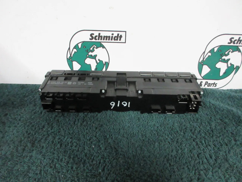 Mercedes-Benz A 960 446 10 23 PANNEL MODULEN MERCEDES 1842 EURO 6 - Elektros sistema - Sunkvežimis: foto 3 Mercedes-Benz A 960 446 10 23 PANNEL MODULEN MERCEDES 1842 EURO 6 - Elektros sistema - Sunkvežimis: foto 3