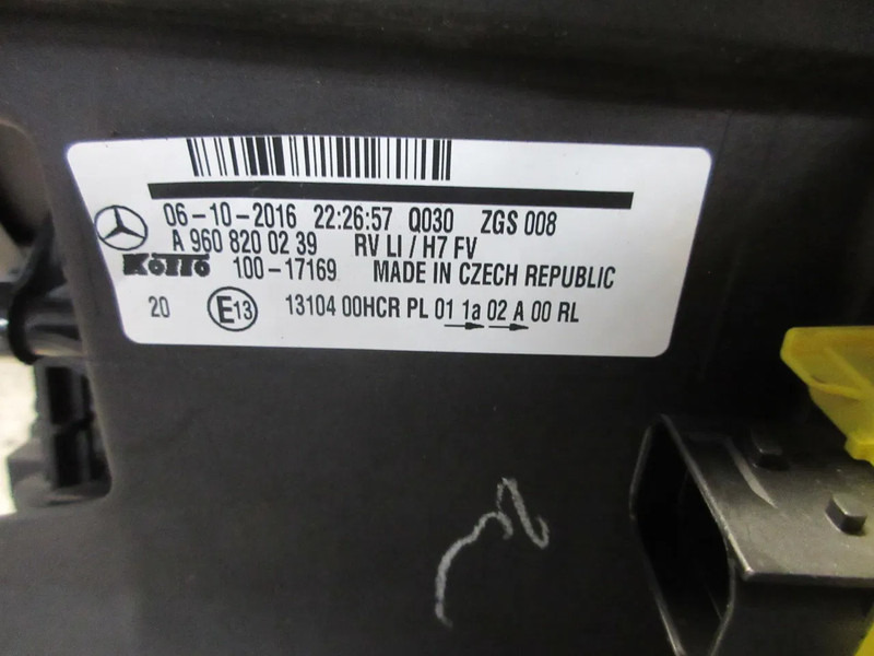 Mercedes-Benz A 960 820 02 39 KOPLAMP MERCEDES BENZ 1845 MP4 EURO 6 LINKS - Priekinis žibintas - Sunkvežimis: foto 5 Mercedes-Benz A 960 820 02 39 KOPLAMP MERCEDES BENZ 1845 MP4 EURO 6 LINKS - Priekinis žibintas - Sunkvežimis: foto 5