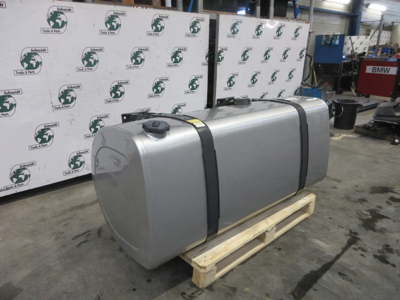 Volvo 2156455 DIESELTANK VOLVO FM 420 EURO 6 MODEL 2018 - Degalų bakas - Sunkvežimis: foto 5 Volvo 2156455 DIESELTANK VOLVO FM 420 EURO 6 MODEL 2018 - Degalų bakas - Sunkvežimis: foto 5