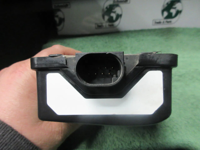 Volvo 21723744 // 22366106 RADAR SENSOR VOLVO FM 420 EURO 6 MODEL 2018 - Elektros sistema - Sunkvežimis: foto 4 Volvo 21723744 // 22366106 RADAR SENSOR VOLVO FM 420 EURO 6 MODEL 2018 - Elektros sistema - Sunkvežimis: foto 4