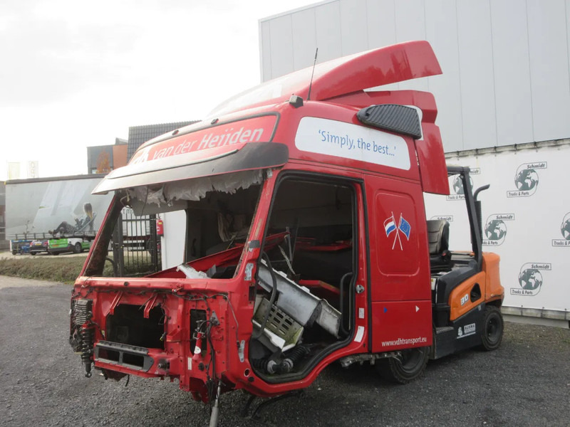Volvo VOLVO FM 420 EURO 6 CABINE VOOR PART DONOR - Kabina ir interjeras - Sunkvežimis: foto 3 Volvo VOLVO FM 420 EURO 6 CABINE VOOR PART DONOR - Kabina ir interjeras - Sunkvežimis: foto 3