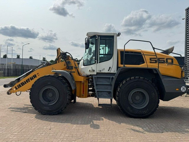 Liebherr L550 Xpower - Ratinis krautuvas: foto 1 Liebherr L550 Xpower - Ratinis krautuvas: foto 1