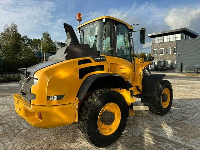 Volvo L45H - Ratinis krautuvas: foto 2 Volvo L45H - Ratinis krautuvas: foto 2