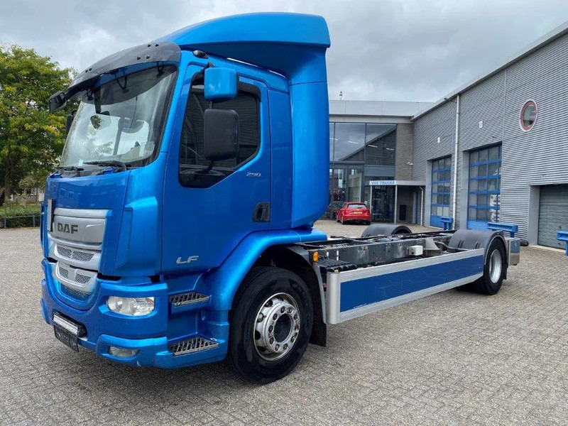 DAF LF290 / ONLY:429873KM / LWDS / GOOD TYRES / AUTOMATIC / EURO-6 / 2018 - Važiuoklės sunkvežimis: foto 1 DAF LF290 / ONLY:429873KM / LWDS / GOOD TYRES / AUTOMATIC / EURO-6 / 2018 - Važiuoklės sunkvežimis: foto 1