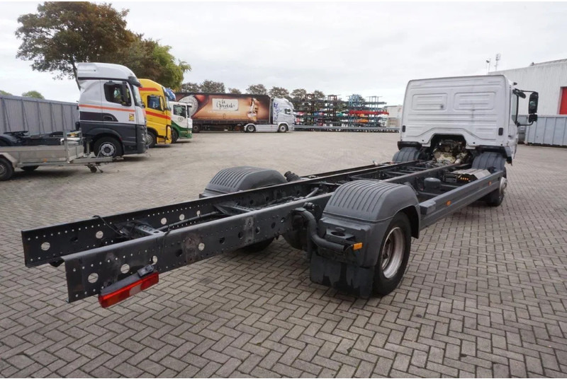 Mercedes-Benz ATEGO 1221 / ENGINE RUNNING / ONLY:253095 KM / AUTOMATIC / EURO-6 / 2017 - Važiuoklės sunkvežimis: foto 4 Mercedes-Benz ATEGO 1221 / ENGINE RUNNING / ONLY:253095 KM / AUTOMATIC / EURO-6 / 2017 - Važiuoklės sunkvežimis: foto 4