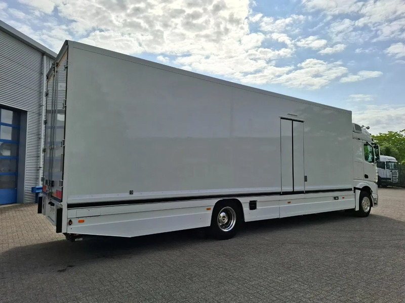 Mercedes-Benz Actros 1843 / GERMAN FLOWER TRUCK / 162021 KM / ISOLATED BOX / COOL & HEATED / NAVI / PLATFORM 1500 KG / TOP CONDITION / FULL-AI - Autoparduotuvė: foto 5 Mercedes-Benz Actros 1843 / GERMAN FLOWER TRUCK / 162021 KM / ISOLATED BOX / COOL & HEATED / NAVI / PLATFORM 1500 KG / TOP CONDITION / FULL-AI - Autoparduotuvė: foto 5