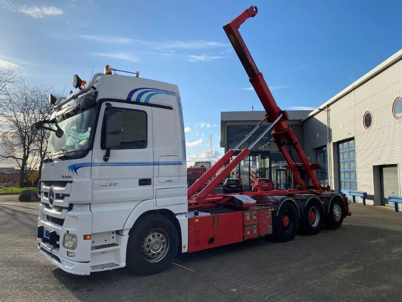 Mercedes-Benz Actros 3260 V8 / 15,9L / 8X4 / BIG AXLE / PALFINGER T26 HOOKLIFT / LIFT+LENKACHSE / FULL-AIR / AIRCO / AUTOMATIC / EURO-5 / 2013 - Hook-lift sunkvežimis: foto 1 Mercedes-Benz Actros 3260 V8 / 15,9L / 8X4 / BIG AXLE / PALFINGER T26 HOOKLIFT / LIFT+LENKACHSE / FULL-AIR / AIRCO / AUTOMATIC / EURO-5 / 2013 - Hook-lift sunkvežimis: foto 1