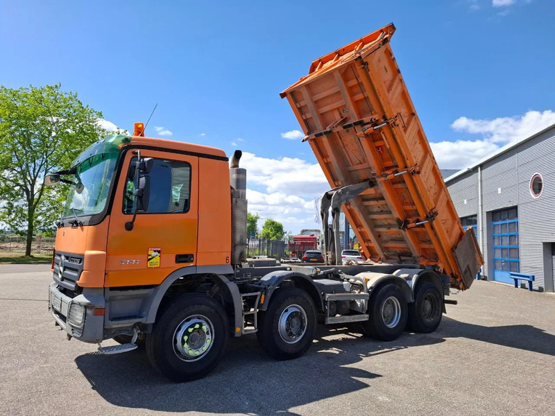 Mercedes-Benz Actros 4141 / 3SIDE MEILLER TIPPER / FULL-STEEL / DRUM BRAKES / ONLY:535937 KM / 2XSTEERING AXLE / AIRCO / AUTOMATIC / EURO-3 / - Savivartis sunkvežimis: foto 1 Mercedes-Benz Actros 4141 / 3SIDE MEILLER TIPPER / FULL-STEEL / DRUM BRAKES / ONLY:535937 KM / 2XSTEERING AXLE / AIRCO / AUTOMATIC / EURO-3 / - Savivartis sunkvežimis: foto 1