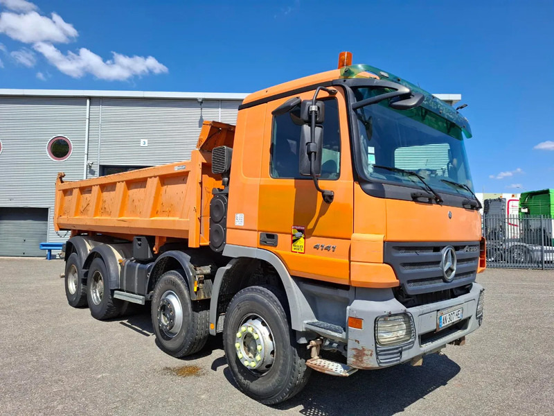 Mercedes-Benz Actros 4141 / 3SIDE MEILLER TIPPER / FULL-STEEL / DRUM BRAKES / ONLY:535937 KM / 2XSTEERING AXLE / AIRCO / AUTOMATIC / EURO-3 / - Savivartis sunkvežimis: foto 4 Mercedes-Benz Actros 4141 / 3SIDE MEILLER TIPPER / FULL-STEEL / DRUM BRAKES / ONLY:535937 KM / 2XSTEERING AXLE / AIRCO / AUTOMATIC / EURO-3 / - Savivartis sunkvežimis: foto 4