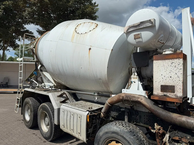 Liebherr 804 FSL 804 FSL / 8m³ / WATERTANK 500 LITER / POMP NOT INCLUDED / ! EMPTY ! / 2015 - Padargas: foto 2 Liebherr 804 FSL 804 FSL / 8m³ / WATERTANK 500 LITER / POMP NOT INCLUDED / ! EMPTY ! / 2015 - Padargas: foto 2