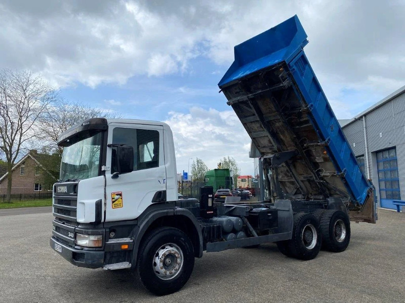 Scania 114-340 / 6X4 / 2 SIDE TIPPER / BIG AXLE / FULL-STEEL / DRUM BRAKES / MANUAL / 1999 - Savivartis sunkvežimis: foto 2 Scania 114-340 / 6X4 / 2 SIDE TIPPER / BIG AXLE / FULL-STEEL / DRUM BRAKES / MANUAL / 1999 - Savivartis sunkvežimis: foto 2