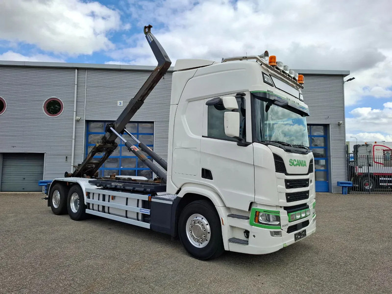 Scania NGS R500 / RETARDER / AJK HOOK 22 TON / LIFT+LENKACHSE / TUV:17-06-2026 / NAVI / LWDS / ALCOA / LEATHER / AUTOMATIC / EURO-6 / 2 - Hook-lift sunkvežimis: foto 2 Scania NGS R500 / RETARDER / AJK HOOK 22 TON / LIFT+LENKACHSE / TUV:17-06-2026 / NAVI / LWDS / ALCOA / LEATHER / AUTOMATIC / EURO-6 / 2 - Hook-lift sunkvežimis: foto 2