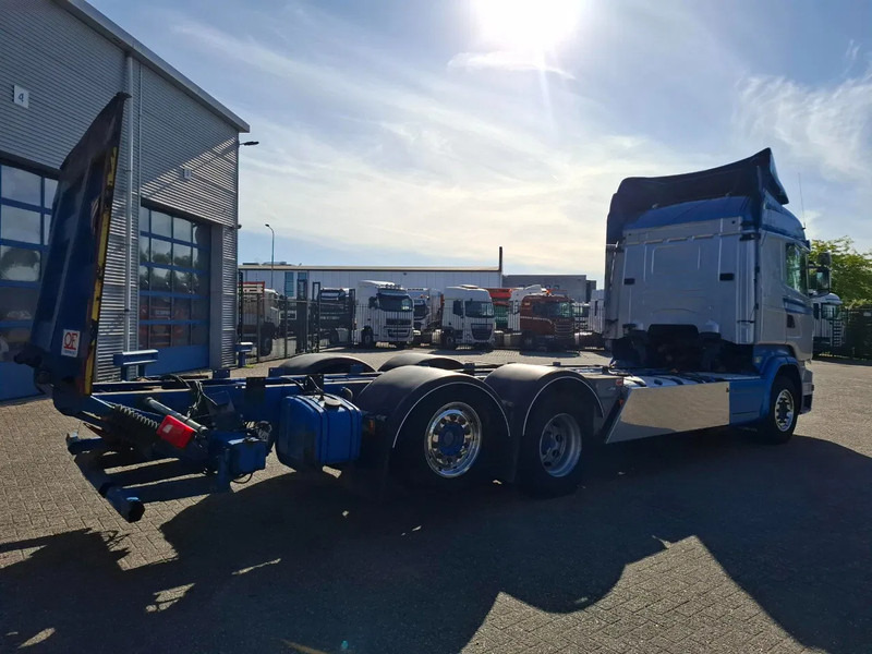 Scania R580 V8 / RETARDER / LIFT+LENKACHSE / FULL-AIR / PLATFORM 2000 KG / LEATHER / AIRCO / AUTOMATIC / EURO-6 / 2015 - Važiuoklės sunkvežimis: foto 5 Scania R580 V8 / RETARDER / LIFT+LENKACHSE / FULL-AIR / PLATFORM 2000 KG / LEATHER / AIRCO / AUTOMATIC / EURO-6 / 2015 - Važiuoklės sunkvežimis: foto 5