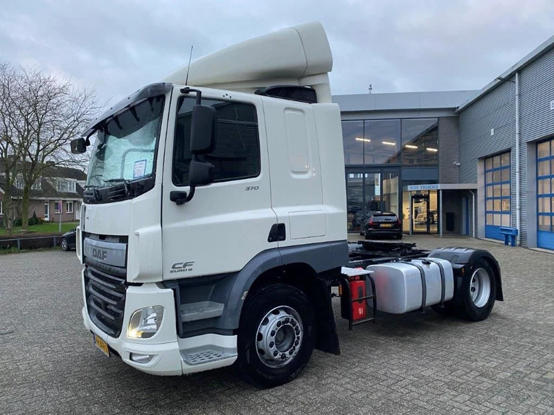 DAF CF370 / NICE CLEAN NL TRUCK / TYRES 80% / AUTOMATIC / EURO-6 / 2015 - Vilkikas: foto 1 DAF CF370 / NICE CLEAN NL TRUCK / TYRES 80% / AUTOMATIC / EURO-6 / 2015 - Vilkikas: foto 1