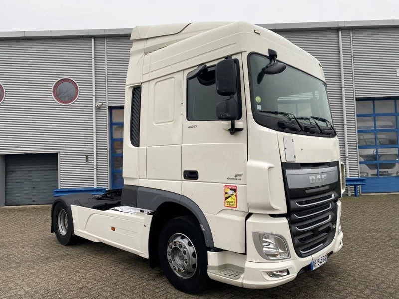 DAF XF106-460 / AUTOMATIC / DEB / PARKCOOL / AIRCO / EURO-6 / 2015 - Vilkikas: foto 2 DAF XF106-460 / AUTOMATIC / DEB / PARKCOOL / AIRCO / EURO-6 / 2015 - Vilkikas: foto 2