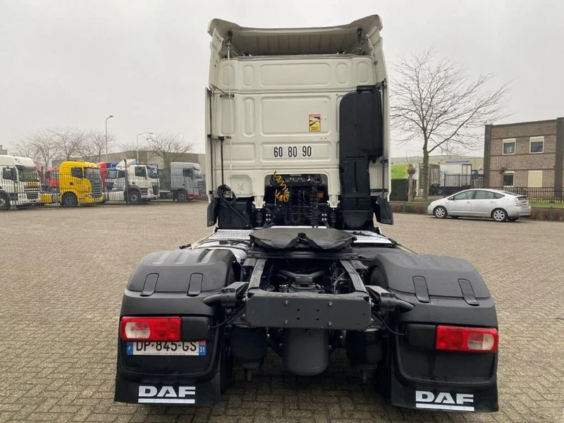 DAF XF106-460 / AUTOMATIC / DEB / PARKCOOL / AIRCO / EURO-6 / 2015 - Vilkikas: foto 4 DAF XF106-460 / AUTOMATIC / DEB / PARKCOOL / AIRCO / EURO-6 / 2015 - Vilkikas: foto 4