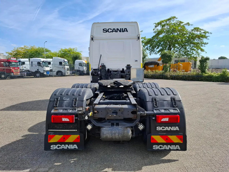 Scania NGS R650 V8 / 6X4 / RETARDER / 2X BIG AXLE / PARKCOOL / DOUBLE TANK / INLINER / FULL-AIR / ALCOA / LEATHER / NAVI / GEN2 V2 / EU - Vilkikas: foto 4 Scania NGS R650 V8 / 6X4 / RETARDER / 2X BIG AXLE / PARKCOOL / DOUBLE TANK / INLINER / FULL-AIR / ALCOA / LEATHER / NAVI / GEN2 V2 / EU - Vilkikas: foto 4