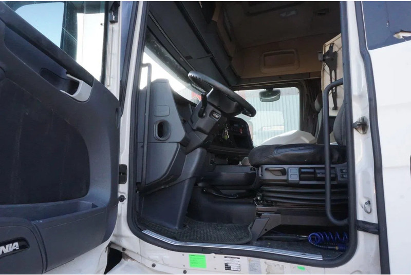 Interior photo 2: Vilkikas Scania R450 / ENGINE RUNNING / RETARDER / PTO PREPAIRED / ALCOA / AUTOMATIC / EURO-6 / 2014