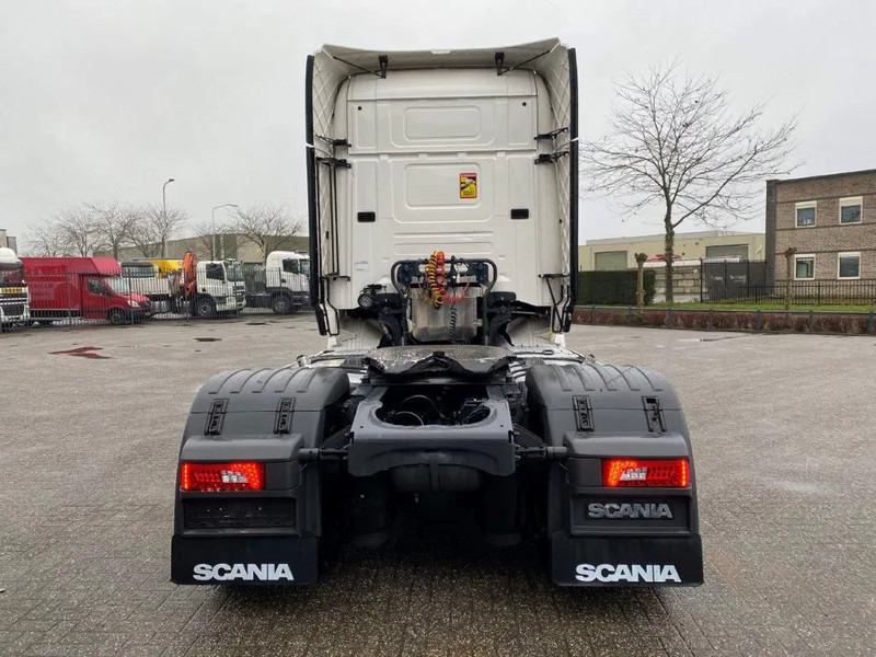 Scania R520 / AUTOMATIC / NAVI /LWDS / PARK-COOL / EURO-6 / 2017 - Vilkikas: foto 4 Scania R520 / AUTOMATIC / NAVI /LWDS / PARK-COOL / EURO-6 / 2017 - Vilkikas: foto 4