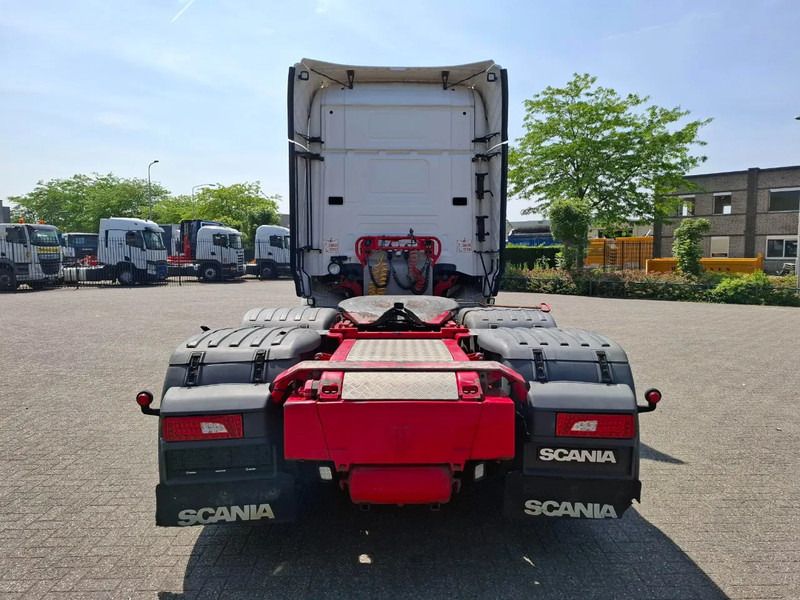 Scania R520 V8 / RETARDER / BOOGIE / FULL-AIR / ACC / LWDS / LEATHER / NAVI / XENON / FRIDGE / AUTOMATIC / EURO-6 / 2015 - Vilkikas: foto 4 Scania R520 V8 / RETARDER / BOOGIE / FULL-AIR / ACC / LWDS / LEATHER / NAVI / XENON / FRIDGE / AUTOMATIC / EURO-6 / 2015 - Vilkikas: foto 4