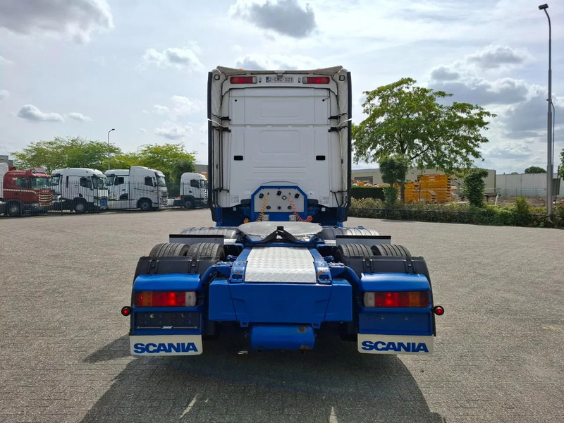 Scania R560 V8 / BOOGIE / HYDRAULICS / FULL-AIR / AUTOMATIC / EURO-5 / 2012 - Vilkikas: foto 4 Scania R560 V8 / BOOGIE / HYDRAULICS / FULL-AIR / AUTOMATIC / EURO-5 / 2012 - Vilkikas: foto 4