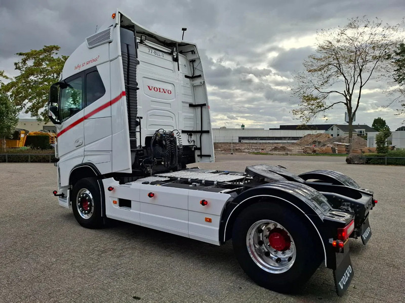 Volvo FH4-460 / CLEAN NL TRUCK / VEB+ / ADR / ACC / LWDS / DAS / DOUBLE TANK / LEATHER / FRIDGE / ALCOA / EURO-6 / 2016 - Vilkikas: foto 3 Volvo FH4-460 / CLEAN NL TRUCK / VEB+ / ADR / ACC / LWDS / DAS / DOUBLE TANK / LEATHER / FRIDGE / ALCOA / EURO-6 / 2016 - Vilkikas: foto 3