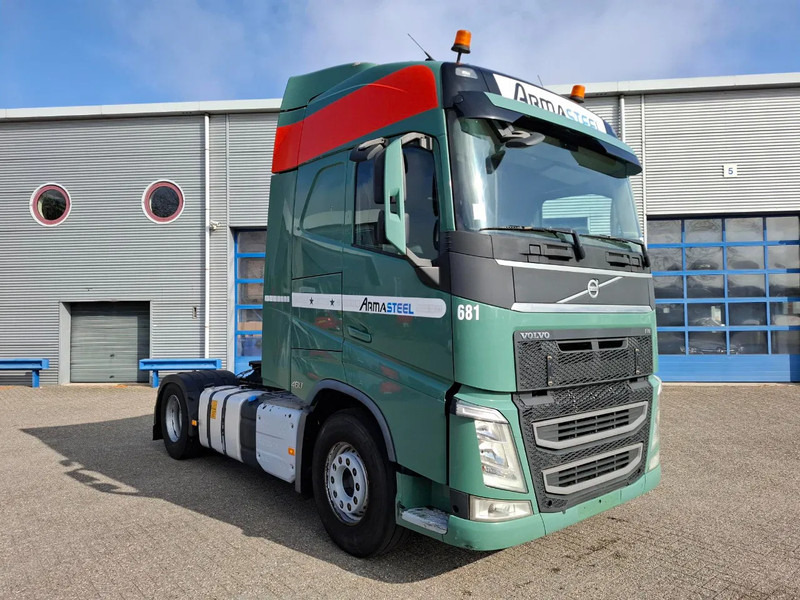 Volvo FH4-460 / VEB+ / DOUBLE TANK / FRIDGE / AIRCO / AUTOMATIC / EURO-6 / 2014 - Vilkikas: foto 2 Volvo FH4-460 / VEB+ / DOUBLE TANK / FRIDGE / AIRCO / AUTOMATIC / EURO-6 / 2014 - Vilkikas: foto 2