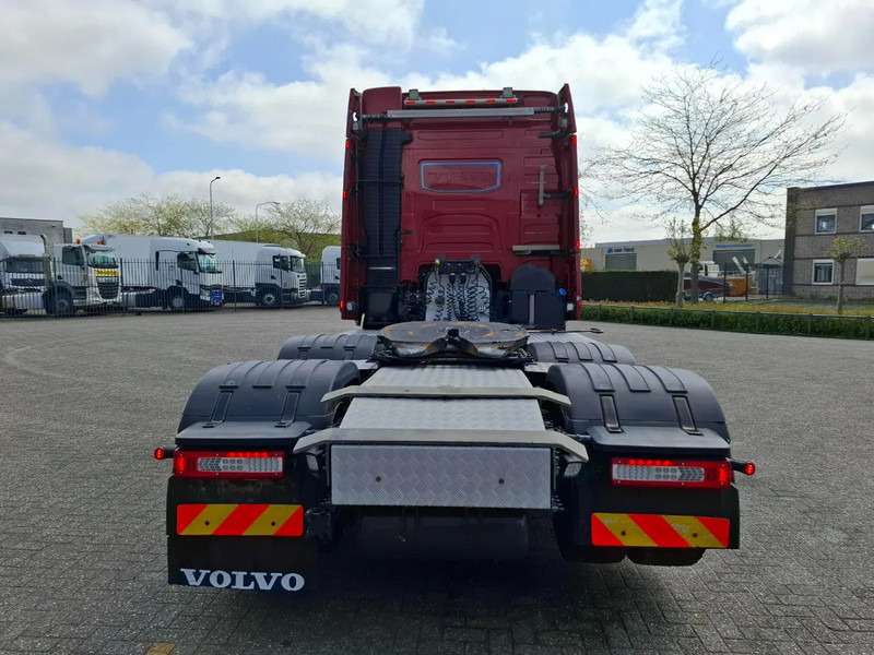 Volvo FH4-540 / 6X4 / BIG AXLE / HYDRAULICS / VEB+ / DYNAMIC STEERING / NAVI / ACC / LWDS / FULL-AIR / LEATHER / AUTOMATIC / EURO-6 / - Vilkikas: foto 4 Volvo FH4-540 / 6X4 / BIG AXLE / HYDRAULICS / VEB+ / DYNAMIC STEERING / NAVI / ACC / LWDS / FULL-AIR / LEATHER / AUTOMATIC / EURO-6 / - Vilkikas: foto 4