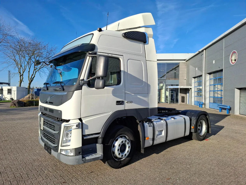 Volvo FM11-450 / VEB / ADR / ONLY:579669 KM / SMART TACHO / LWDS / AIRCO / AUTOMATIC / EURO-6 / 2018 - Vilkikas: foto 1 Volvo FM11-450 / VEB / ADR / ONLY:579669 KM / SMART TACHO / LWDS / AIRCO / AUTOMATIC / EURO-6 / 2018 - Vilkikas: foto 1