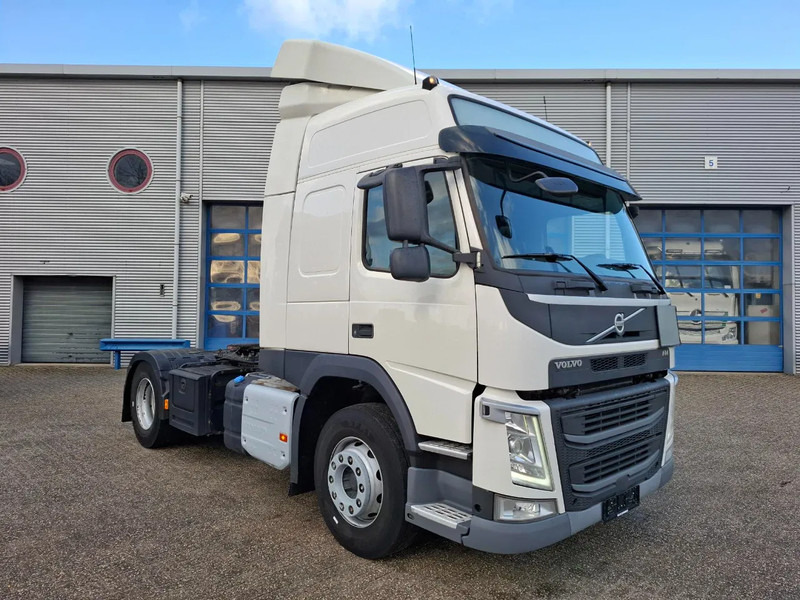 Volvo FM11-450 / VEB / ADR / ONLY:672915 KM / LWDS / AIRCO / AUTOMATIC / EURO-6 / 2018 - Vilkikas: foto 2 Volvo FM11-450 / VEB / ADR / ONLY:672915 KM / LWDS / AIRCO / AUTOMATIC / EURO-6 / 2018 - Vilkikas: foto 2