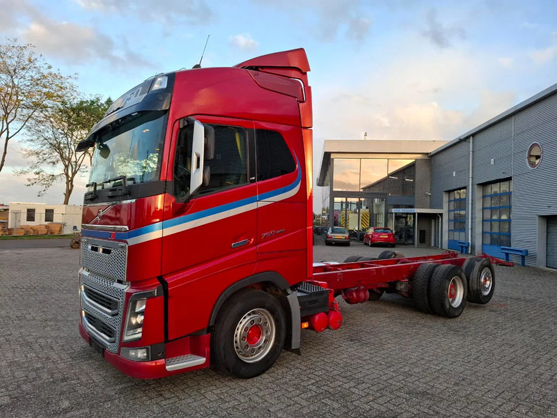 Volvo FH16-750 / BIG AXLE / VEB+ / ONLY:679711 KM / DYNAMIC STEERING / NAVI / LWDS / FULL-AIR / AUTOMATIC / EURO-6 / 2018 - Važiuoklės sunkvežimis: foto 1 Volvo FH16-750 / BIG AXLE / VEB+ / ONLY:679711 KM / DYNAMIC STEERING / NAVI / LWDS / FULL-AIR / AUTOMATIC / EURO-6 / 2018 - Važiuoklės sunkvežimis: foto 1
