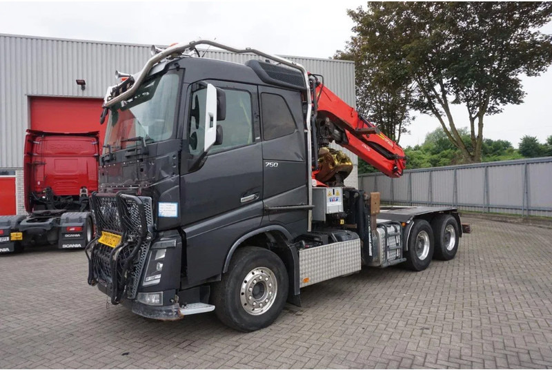 Volvo FH16-750 / ENGINE RUNNING / 6x4 / RETARDER / BIG AXLE / VEB+ / PALFINGER FD250 / EURO-6 / 2016 - Miškovežis, Sunkvežimis su kranu: foto 2 Volvo FH16-750 / ENGINE RUNNING / 6x4 / RETARDER / BIG AXLE / VEB+ / PALFINGER FD250 / EURO-6 / 2016 - Miškovežis, Sunkvežimis su kranu: foto 2