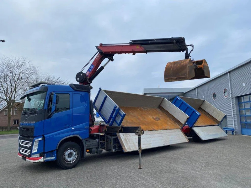 Volvo FH4-500 / HMF 3220K-RC / REMOTE / ROTATOR / 3SIDE TIPPER / DYNAMIC STEERING / ONLY:302623 KM / AUTOMATIC / EURO-6 / 2017 - Sunkvežimis su kranu: foto 2 Volvo FH4-500 / HMF 3220K-RC / REMOTE / ROTATOR / 3SIDE TIPPER / DYNAMIC STEERING / ONLY:302623 KM / AUTOMATIC / EURO-6 / 2017 - Sunkvežimis su kranu: foto 2