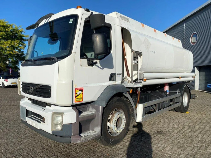 Volvo FL7-290 / 5 COMPARTIMENTS / 13000 LITER TOTAL / PUMP / AUTOMATIC / EURO-5 / 2009 - Autocisterna: foto 1 Volvo FL7-290 / 5 COMPARTIMENTS / 13000 LITER TOTAL / PUMP / AUTOMATIC / EURO-5 / 2009 - Autocisterna: foto 1
