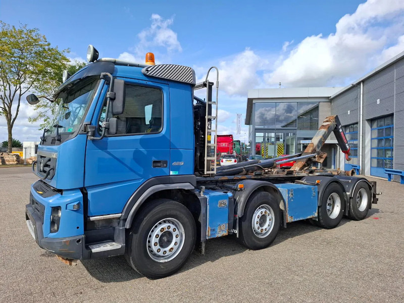 Volvo FMX 13-420 / 8X2 / HIAB 24 TON HOOK / VEB+ / ONLY:387622KM / AIRCO / AUTOMATIC / EURO-5 / 2011 - Hook-lift sunkvežimis: foto 3 Volvo FMX 13-420 / 8X2 / HIAB 24 TON HOOK / VEB+ / ONLY:387622KM / AIRCO / AUTOMATIC / EURO-5 / 2011 - Hook-lift sunkvežimis: foto 3